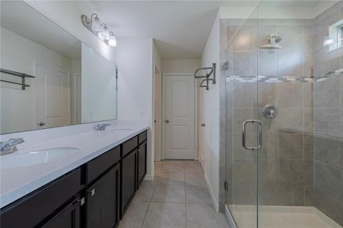 Casa en alquiler en Orlando, Florida, 4 dormitorios, 232.72 m2 № 1910373 - foto 27