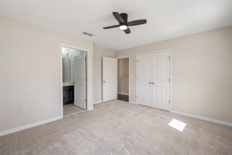 House in Apopka, Florida 4 bedrooms, 242.66 sq.m. № 1637716 - photo 27