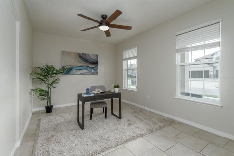 House in Apopka, Florida 4 bedrooms, 242.66 sq.m. № 1637716 - photo 6
