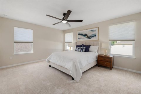 House in Apopka, Florida 4 bedrooms, 242.66 sq.m. № 1637716 - photo 17