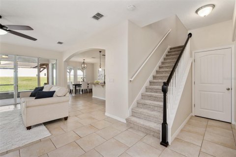 House in Apopka, Florida 4 bedrooms, 242.66 sq.m. № 1637716 - photo 16