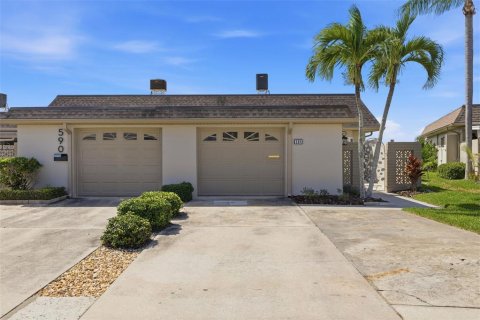House in Saint Petersburg, Florida 2 bedrooms, 149.02 sq.m. № 2230019 - photo 9