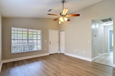 Casa en venta en New Port Richey, Florida, 3 dormitorios, 120.03 m2 № 2221778 - foto 4