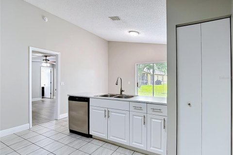 Casa en venta en New Port Richey, Florida, 3 dormitorios, 120.03 m2 № 2221778 - foto 5