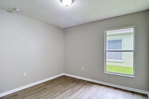 Casa en venta en New Port Richey, Florida, 3 dormitorios, 120.03 m2 № 2221778 - foto 18