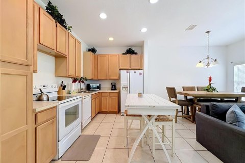 Townhouse in Kissimmee, Florida 4 bedrooms, 142.7 sq.m. № 2225047 - photo 13
