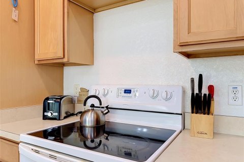Townhouse in Kissimmee, Florida 4 bedrooms, 142.7 sq.m. № 2225047 - photo 14