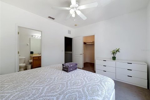 Townhouse in Kissimmee, Florida 4 bedrooms, 142.7 sq.m. № 2225047 - photo 29