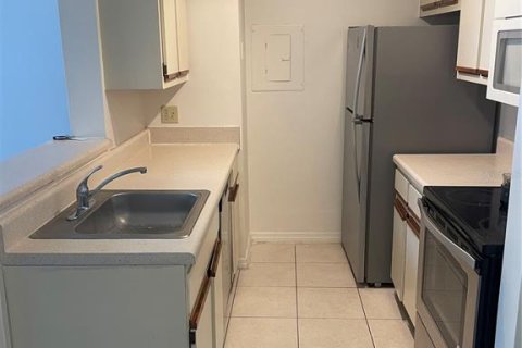 Condominio en venta en Orlando, Florida, 1 dormitorio, 110 m2 № 2225542 - foto 4