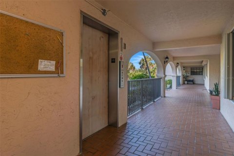Condo in Punta Gorda, Florida, 2 bedrooms  № 1911542 - photo 27