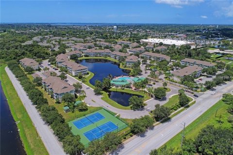 Condo in Bradenton, Florida, 2 bedrooms  № 1846492 - photo 27