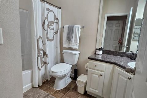 Condo in Bradenton, Florida, 2 bedrooms  № 1846492 - photo 11