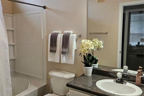 Condo in Bradenton, Florida, 2 bedrooms  № 1846492 - photo 20