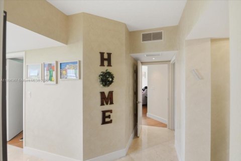 Condominio en alquiler en Aventura, Florida, 3 dormitorios, 156.82 m2 № 1948137 - foto 6