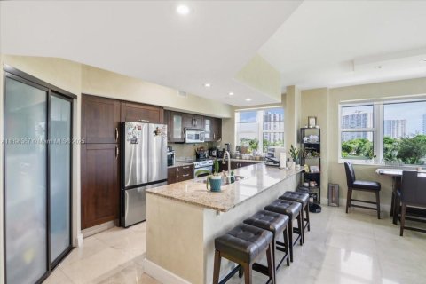Condominio en alquiler en Aventura, Florida, 3 dormitorios, 156.82 m2 № 1948137 - foto 15