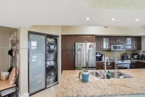 Condominio en alquiler en Aventura, Florida, 3 dormitorios, 156.82 m2 № 1948137 - foto 18