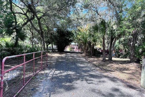 Casa en venta en Clewiston, Florida, 3 dormitorios, 130.43 m2 № 2031720 - foto 2