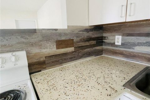 Снять в аренду квартиру в Форт-Лодердейл, Флорида 1 спальня, 65.03м2, № 2006392 - фото 4