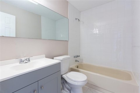 Casa en alquiler en New Port Richey, Florida, 2 dormitorios, 74.41 m2 № 1906499 - foto 7