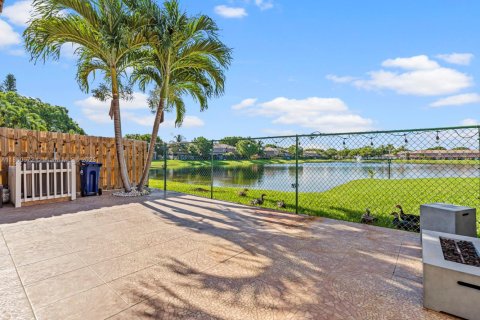 Touwnhouse à vendre à Miami, Floride: 3 chambres, 158.68 m2 № 1889218 - photo 28