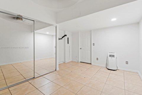 Touwnhouse à vendre à Miami, Floride: 3 chambres, 158.68 m2 № 1889218 - photo 23