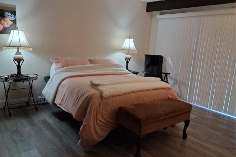 Condo in Haines City, Florida, 2 bedrooms  № 2219694 - photo 6