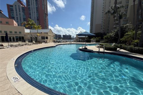 Снять в аренду квартиру в Авентура, Флорида 2 спальни, 130.06м2, № 2041768 - фото 23