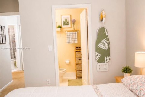 Touwnhouse à vendre à Miami, Floride: 3 chambres, 120.77 m2 № 2264894 - photo 7