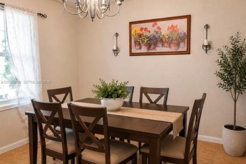Touwnhouse à vendre à Miami, Floride: 3 chambres, 120.77 m2 № 2264894 - photo 22