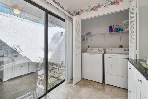 Condo in Land O' Lakes, Florida, 2 bedrooms  № 1791559 - photo 27