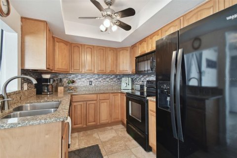 Condo in Land O' Lakes, Florida, 2 bedrooms  № 1791559 - photo 21