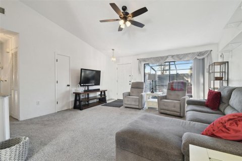 Condo in Land O' Lakes, Florida, 2 bedrooms  № 1791559 - photo 14