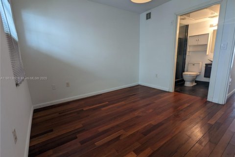 Copropriété à louer à Miami Beach, Floride: 1 chambre, 40.51 m2 № 1889485 - photo 6