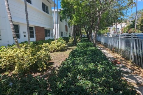 Copropriété à louer à Miami Beach, Floride: 1 chambre, 40.51 m2 № 1889485 - photo 1