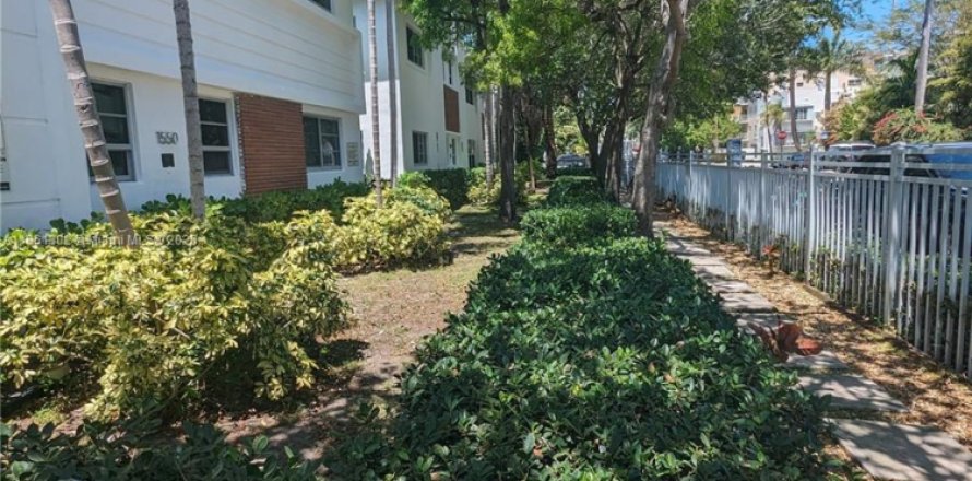 Condo à Miami Beach, Floride, 1 chambre  № 1889485