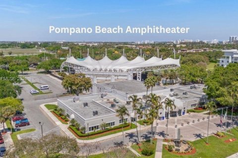 Купить кондоминиум в Помпано-Бич, Флорида 2 спальни, 83.98м2, № 2062423 - фото 29