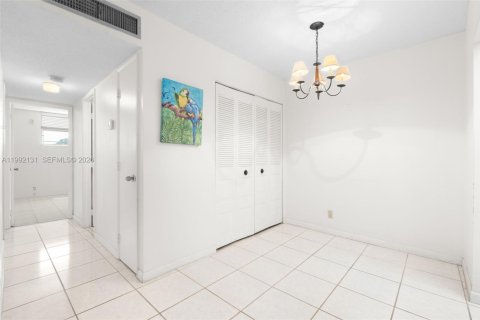 Купить кондоминиум в Помпано-Бич, Флорида 2 спальни, 83.98м2, № 2062423 - фото 10