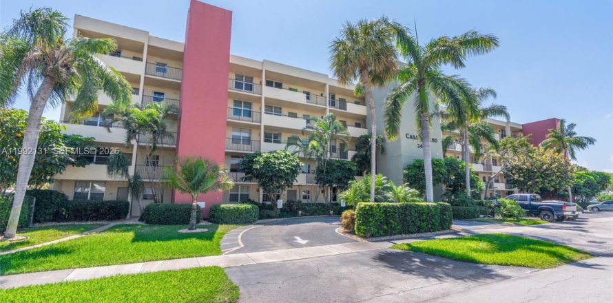 Кондоминиум с 2 спальнями в Помпано-Бич, Флорида № 2062423