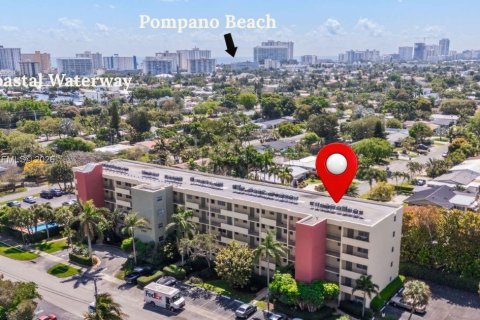 Купить кондоминиум в Помпано-Бич, Флорида 2 спальни, 83.98м2, № 2062423 - фото 2