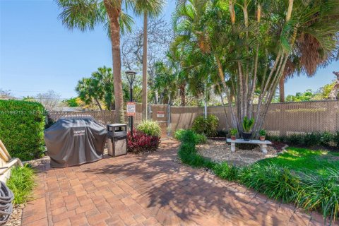 Купить кондоминиум в Помпано-Бич, Флорида 2 спальни, 83.98м2, № 2062423 - фото 26