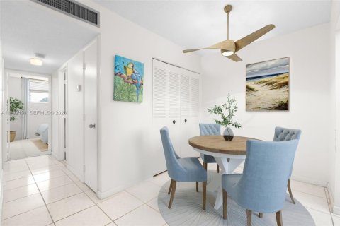 Купить кондоминиум в Помпано-Бич, Флорида 2 спальни, 83.98м2, № 2062423 - фото 9