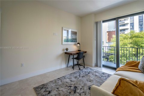 Apartment in Coral Gables, Florida 3 bedrooms, 136.1 sq.m. № 1994452 - photo 21