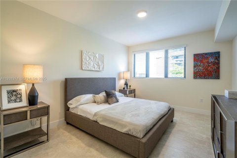 Apartment in Coral Gables, Florida 3 bedrooms, 136.1 sq.m. № 1994452 - photo 11