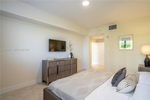 Apartment in Coral Gables, Florida 3 bedrooms, 136.1 sq.m. № 1994452 - photo 14