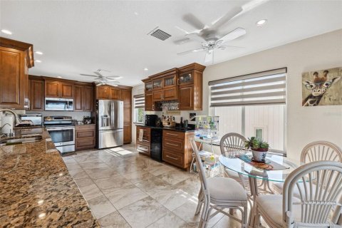 House in New Port Richey, Florida 3 bedrooms, 248.7 sq.m. № 1526911 - photo 28