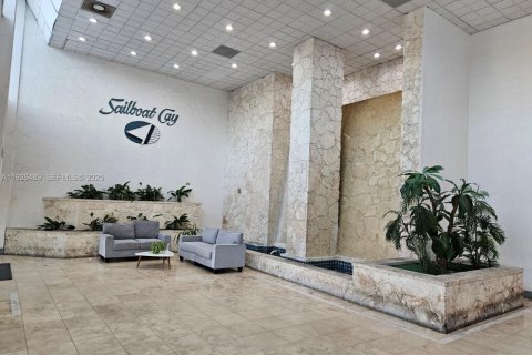 Купить коммерческую недвижимость в Норт-Майами, Флорида № 1986473 - фото 15