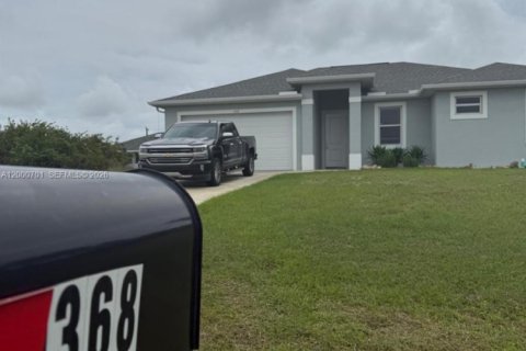 House in LaBelle, Florida 3 bedrooms, 157 sq.m. № 2065479