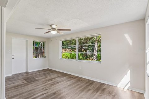 Villa ou maison à vendre à Saint Petersburg, Floride: 2 chambres, 93.65 m2 № 2429453 - photo 11