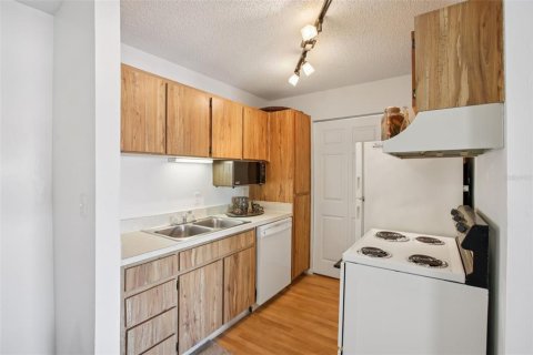 Купить кондоминиум в Палм-Харбор, Флорида 8 комнат, 130.99м2, № 2149238 - фото 28