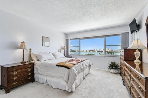 Condo in Clearwater, Florida, 2 bedrooms № 2234435 - photo 26
